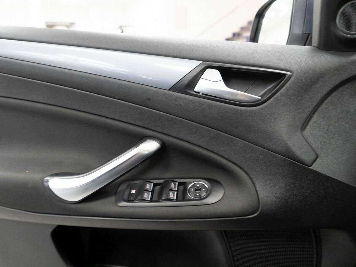 Ford Mondeo, 2012 Фото №12