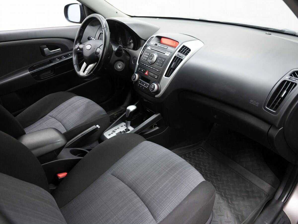 Kia Ceed, 2012 Фото №11