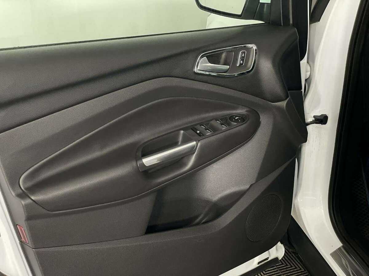 Ford Kuga, 2015 Фото №7