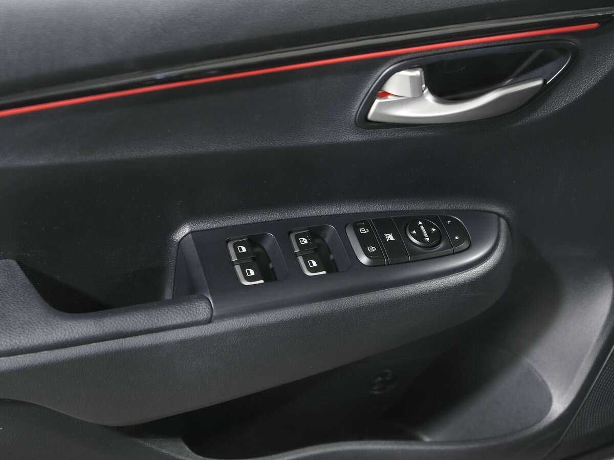 Kia Rio X-Line, 2020 Фото №16