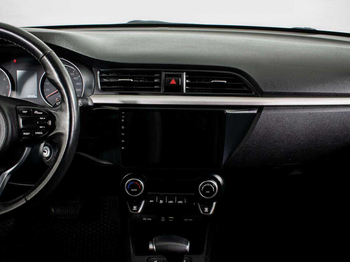 Kia Rio X-Line, 2020 Фото №11