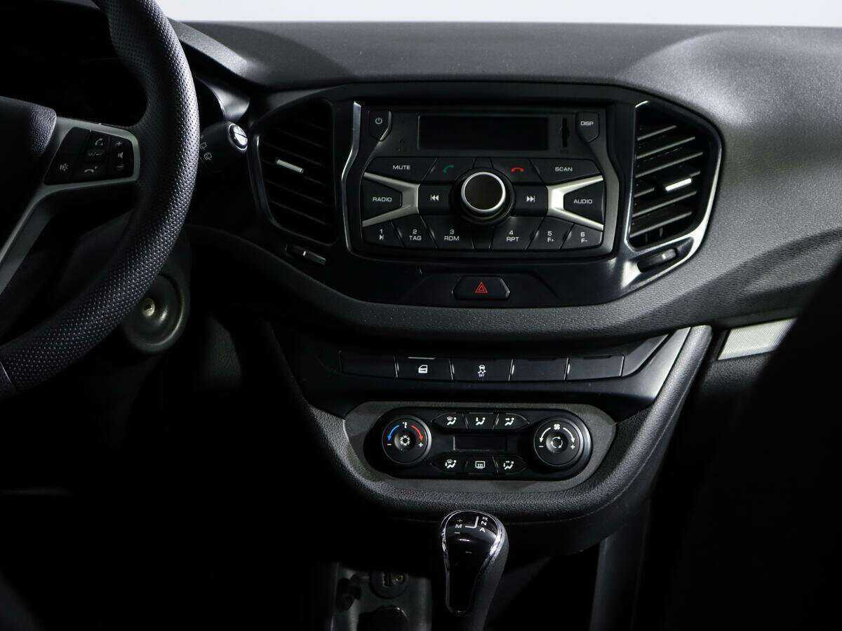 Lada (ВАЗ) Vesta SW, 2019 Фото №11