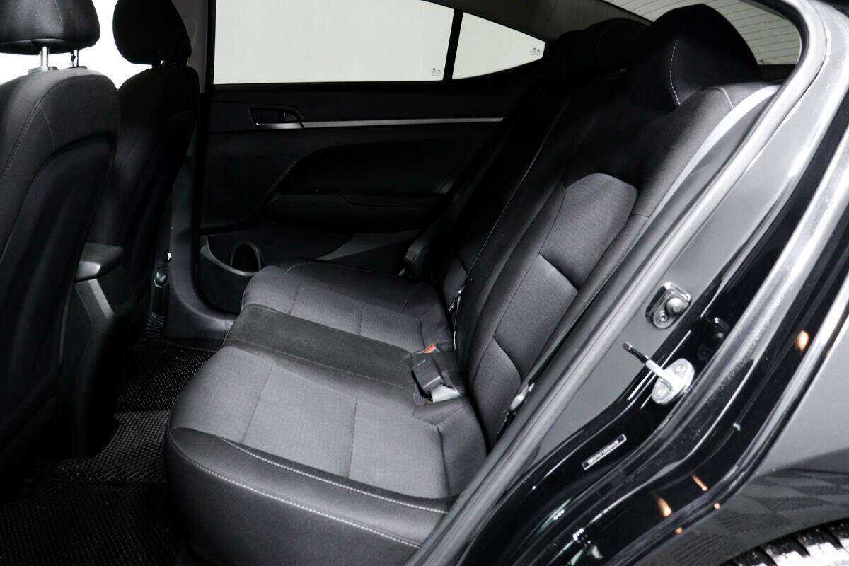 Hyundai Elantra, 2018 Фото №12