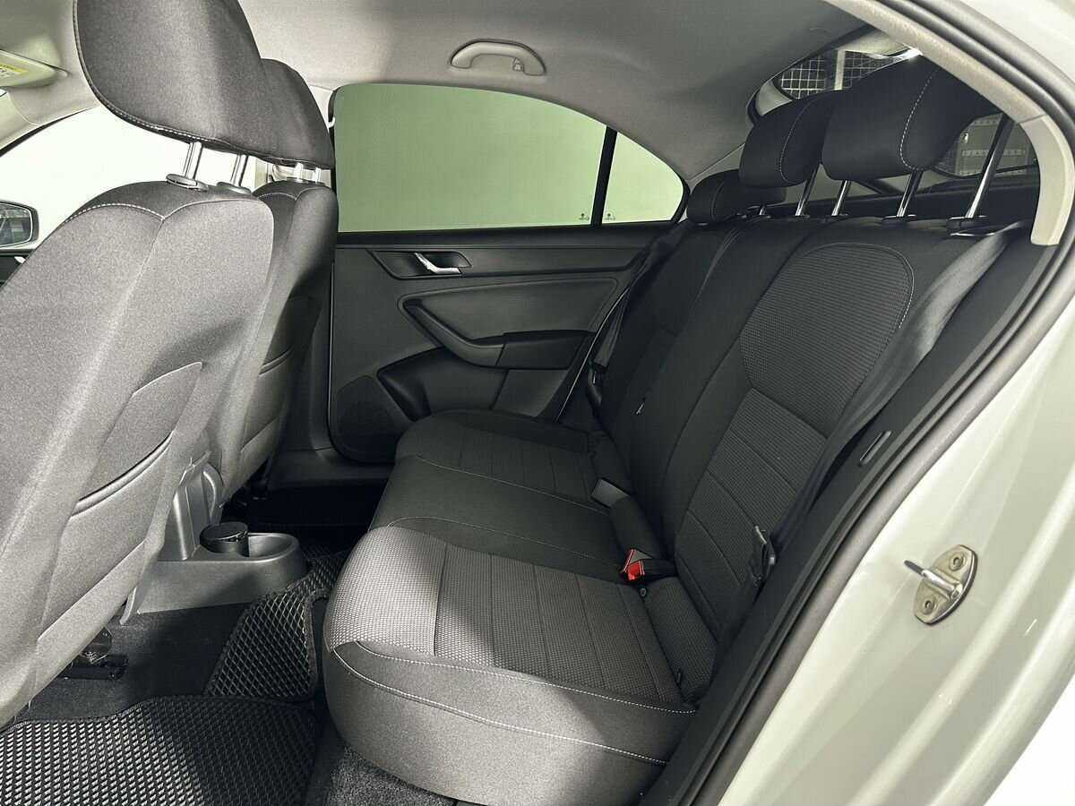 Skoda Rapid, 2016 Фото №16