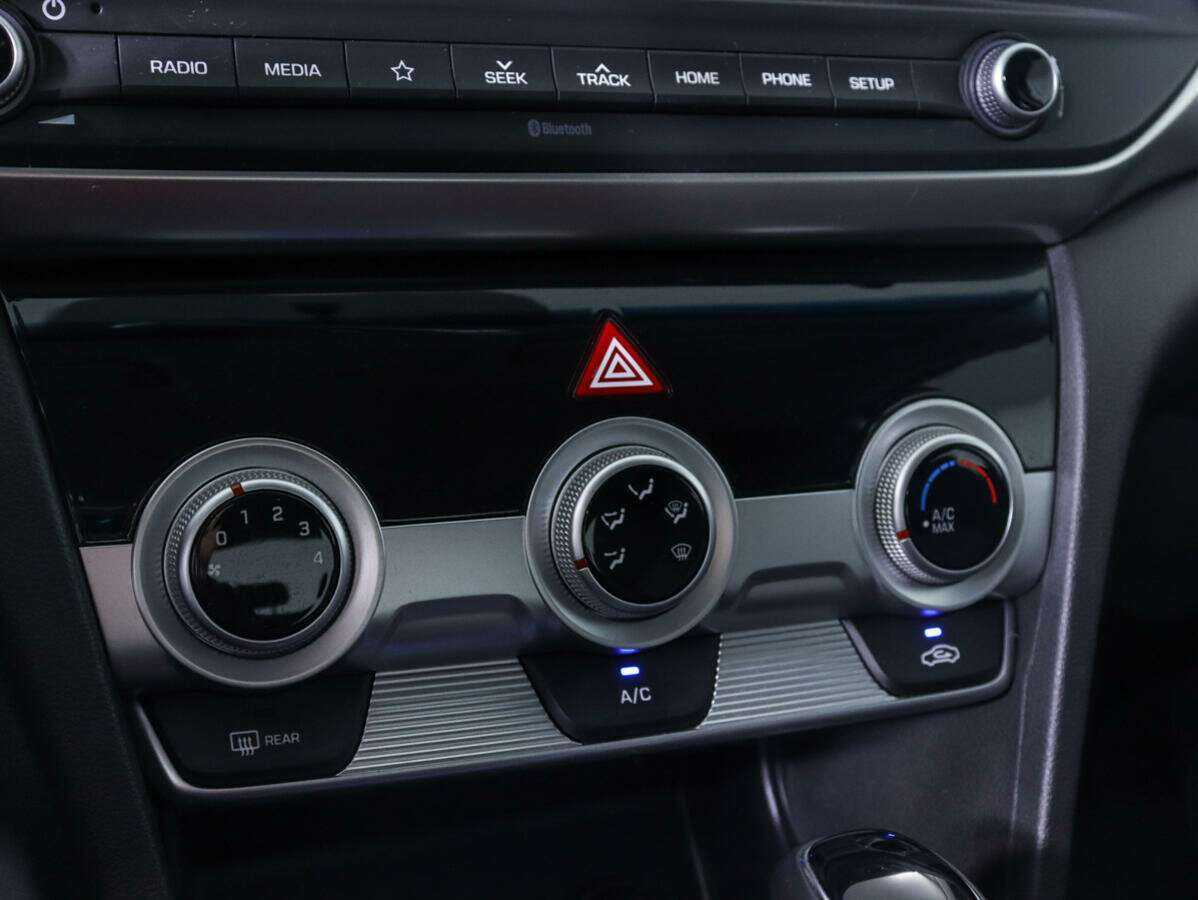Hyundai Elantra, 2020 Фото №10