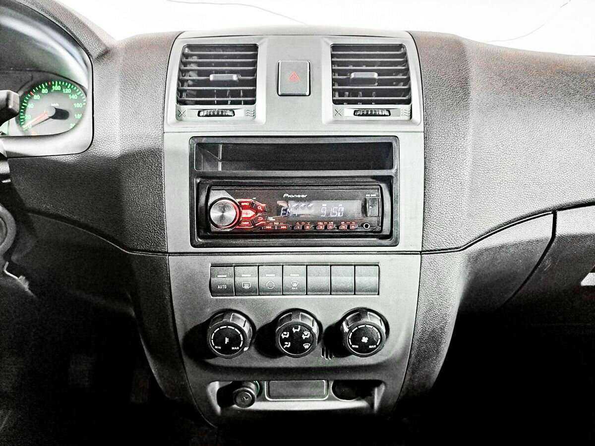 УАЗ Patriot, 2016 Фото №13