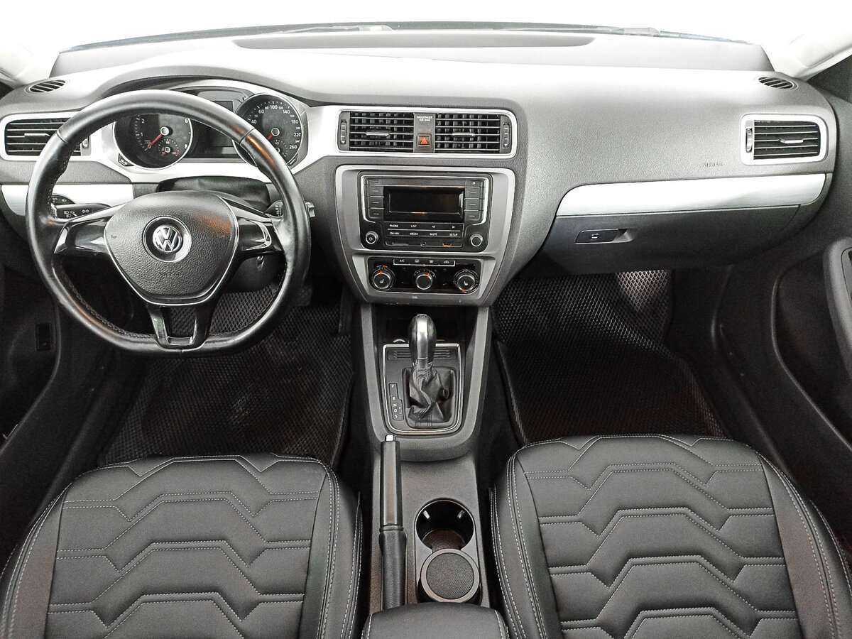 Volkswagen Jetta, 2018 Фото №13