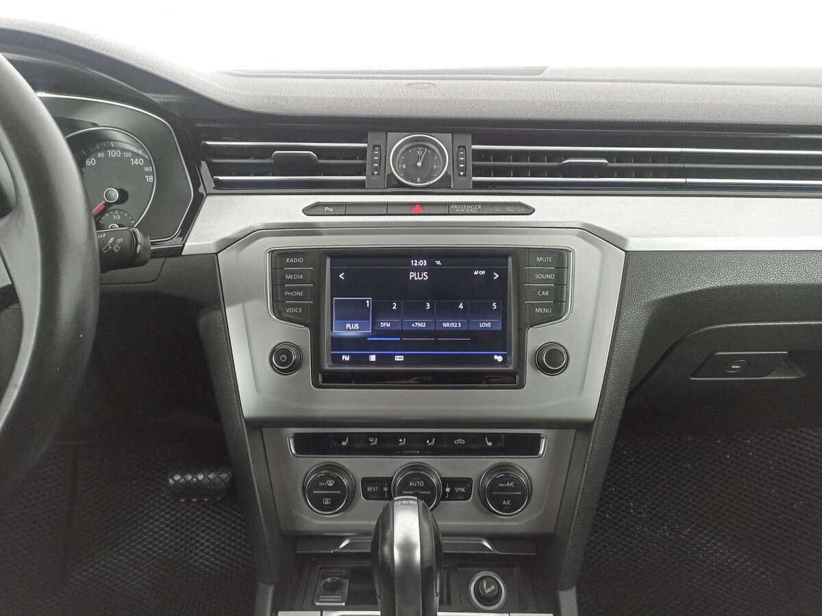 Volkswagen Passat, 2016 Фото №13