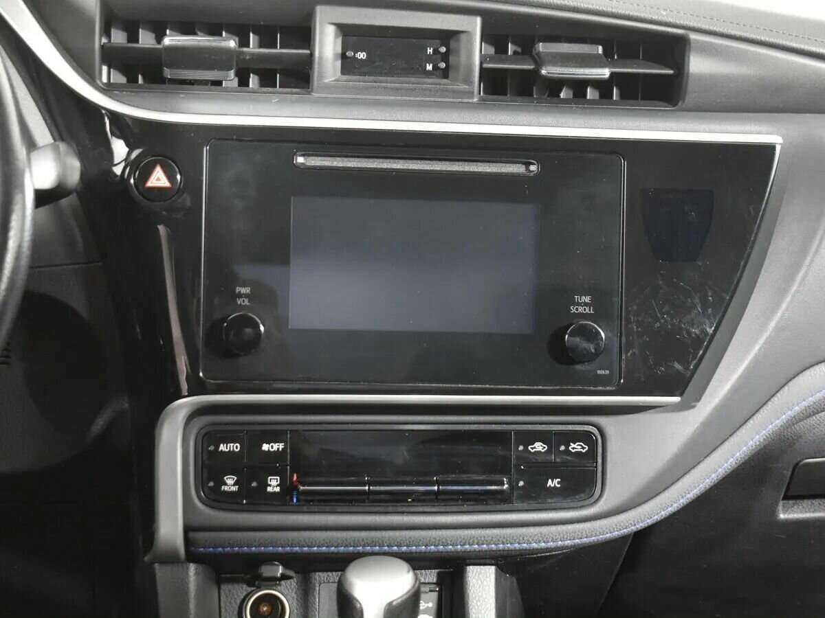 Toyota Corolla, 2018 Фото №12