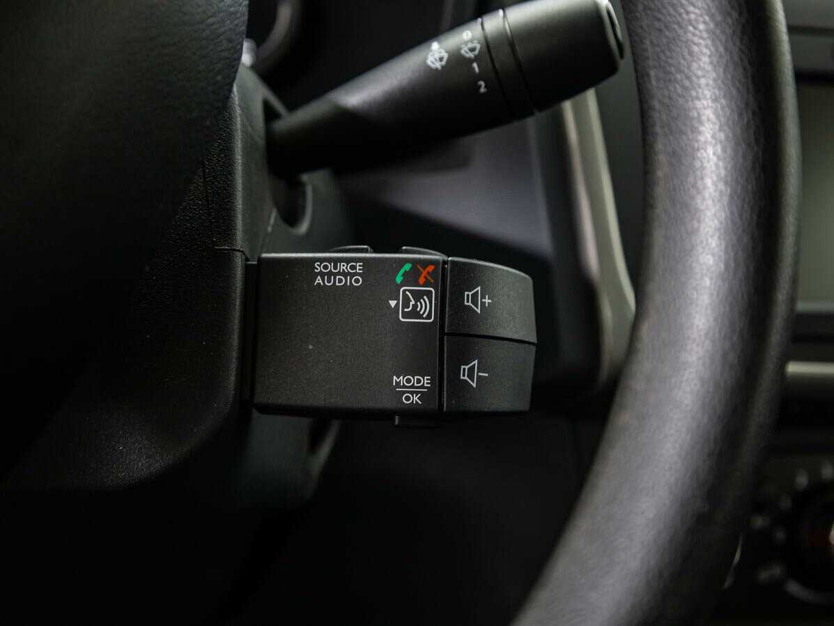 Renault Logan, 2019 Фото №15