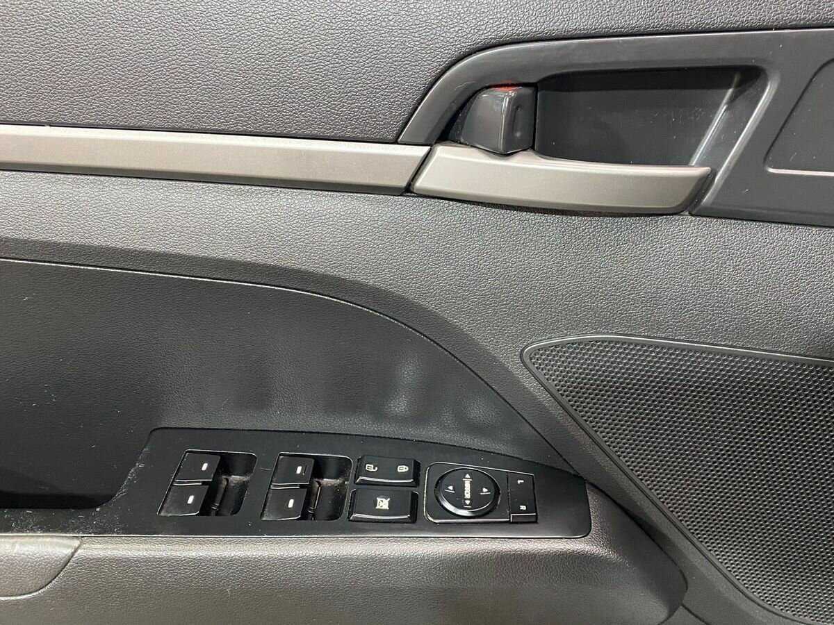 Hyundai Elantra, 2017 Фото №16