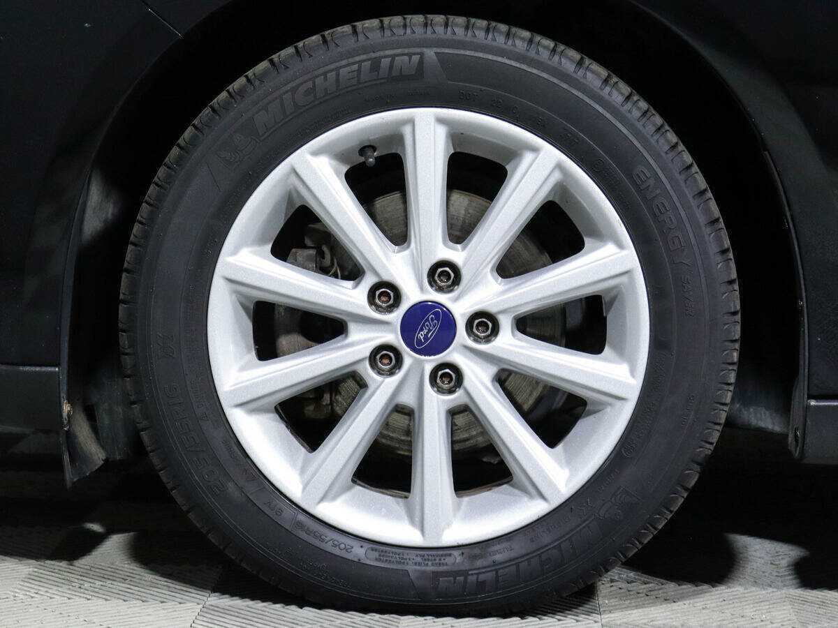 Ford Focus, 2018 Фото №15