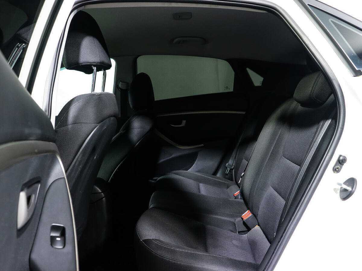 Hyundai i30, 2013 Фото №10