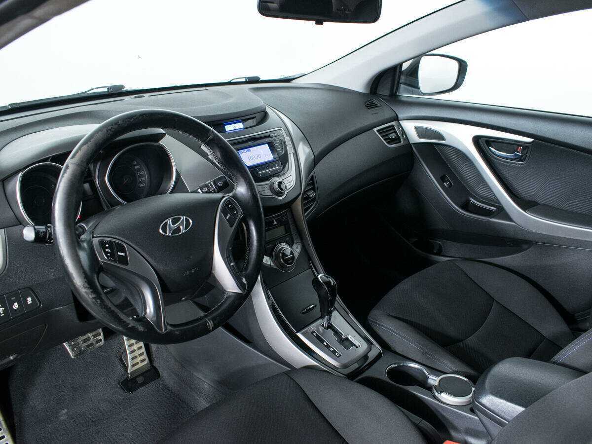 Hyundai Elantra, 2013 Фото №13