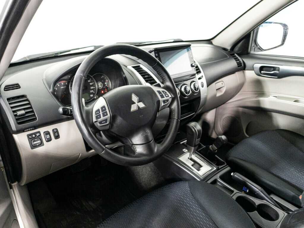 Mitsubishi Pajero Sport, 2014 Фото №11