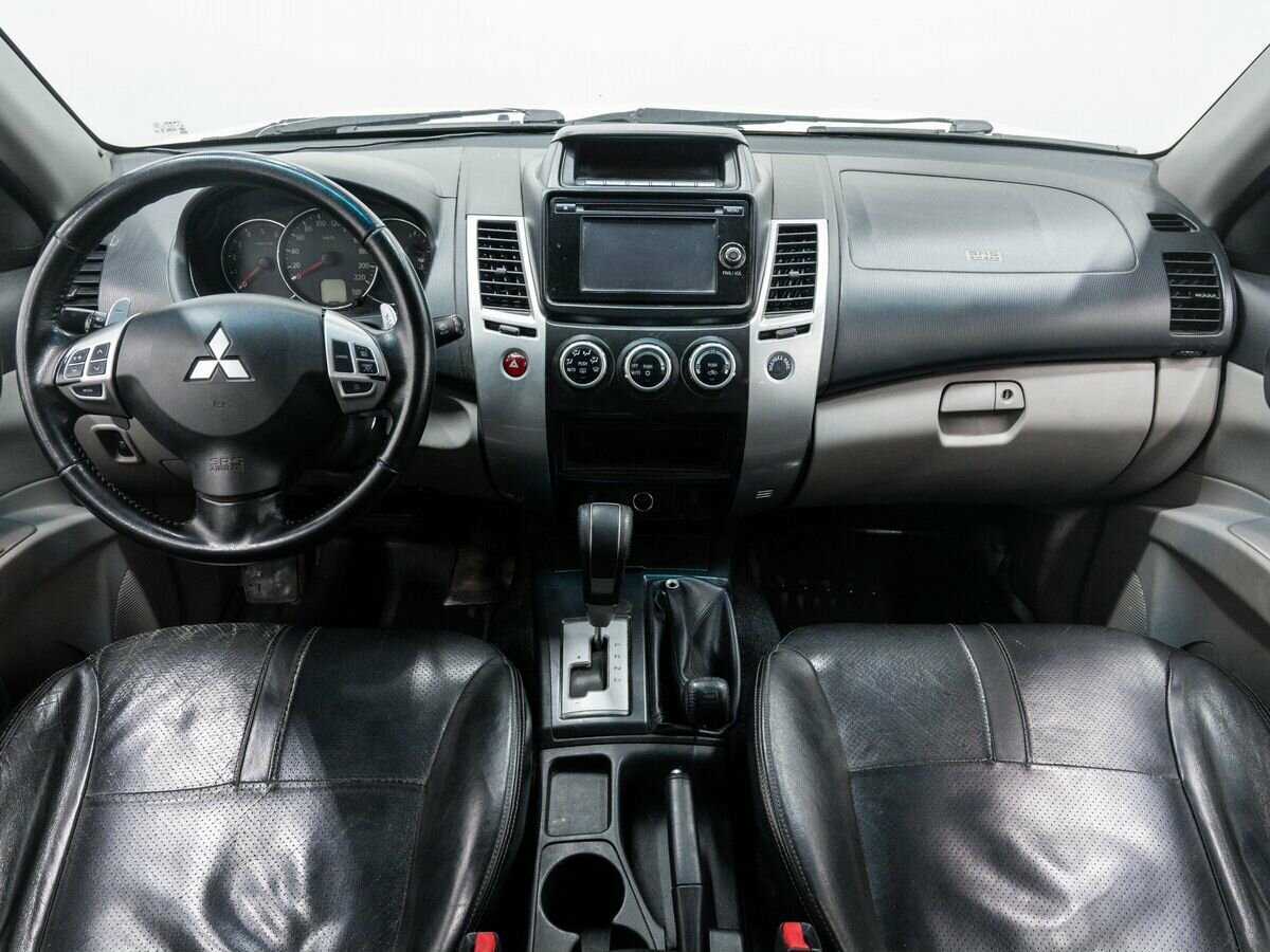 Mitsubishi Pajero Sport, 2014 Фото №10