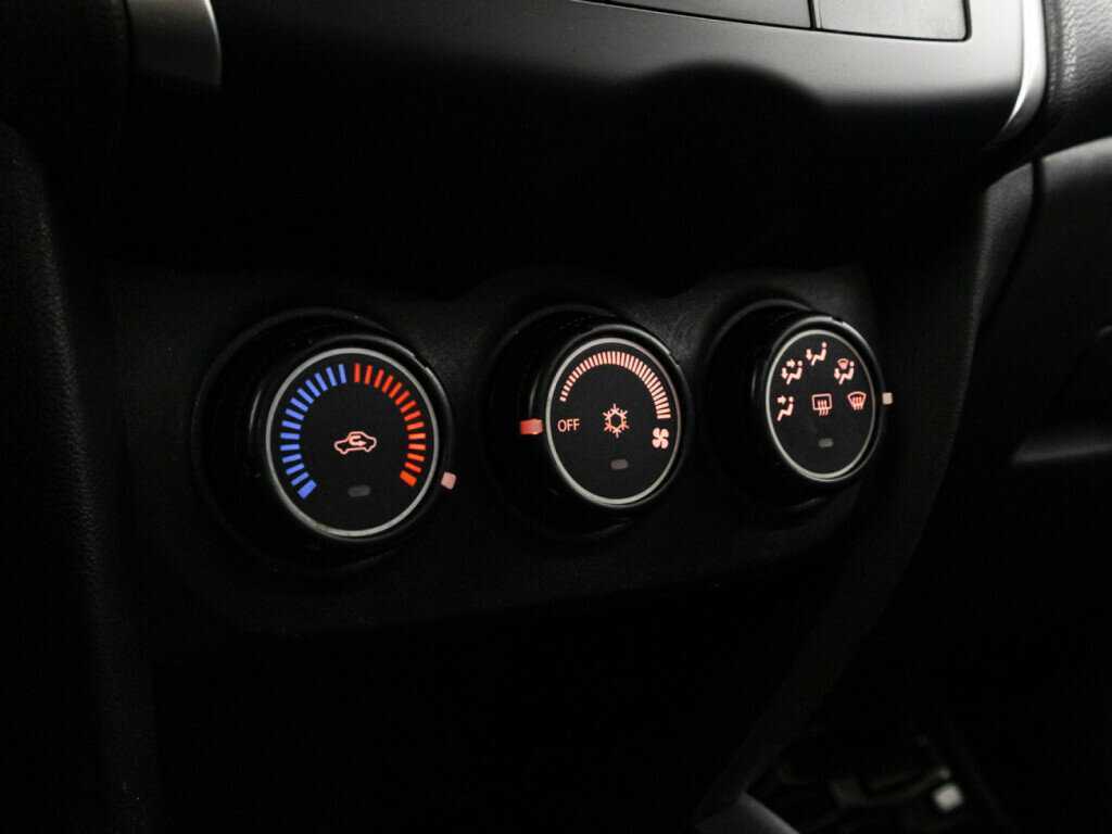 Mitsubishi ASX, 2012 Фото №15