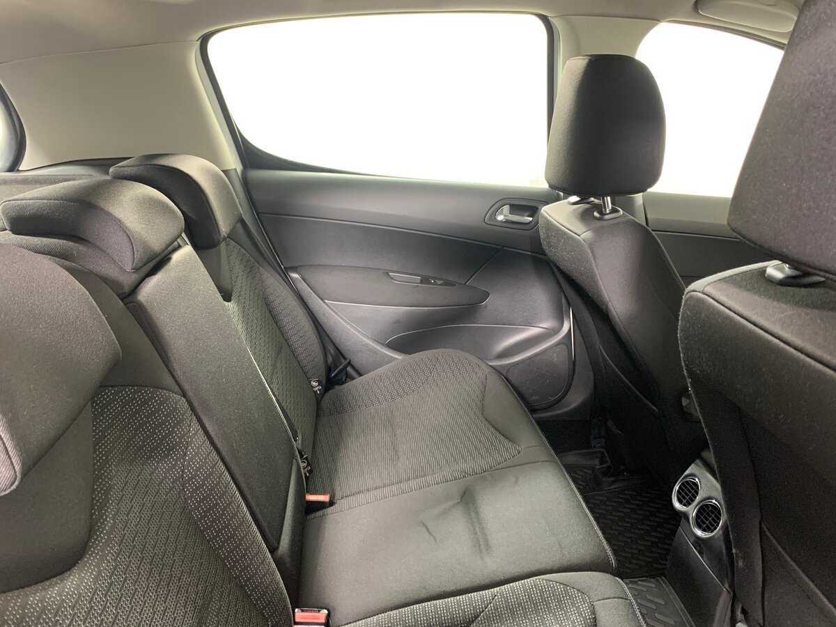 Peugeot 308, 2012 Фото №18