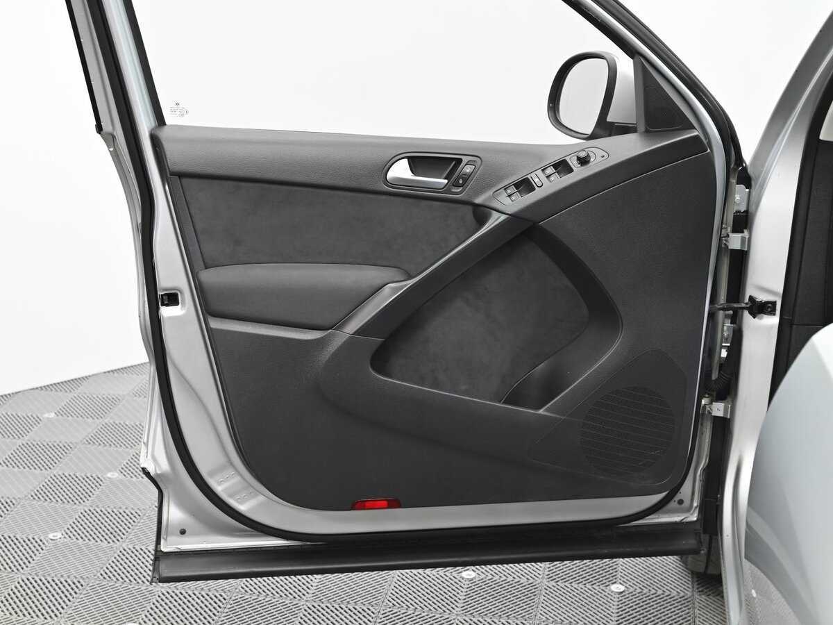 Volkswagen Tiguan, 2016 Фото №8