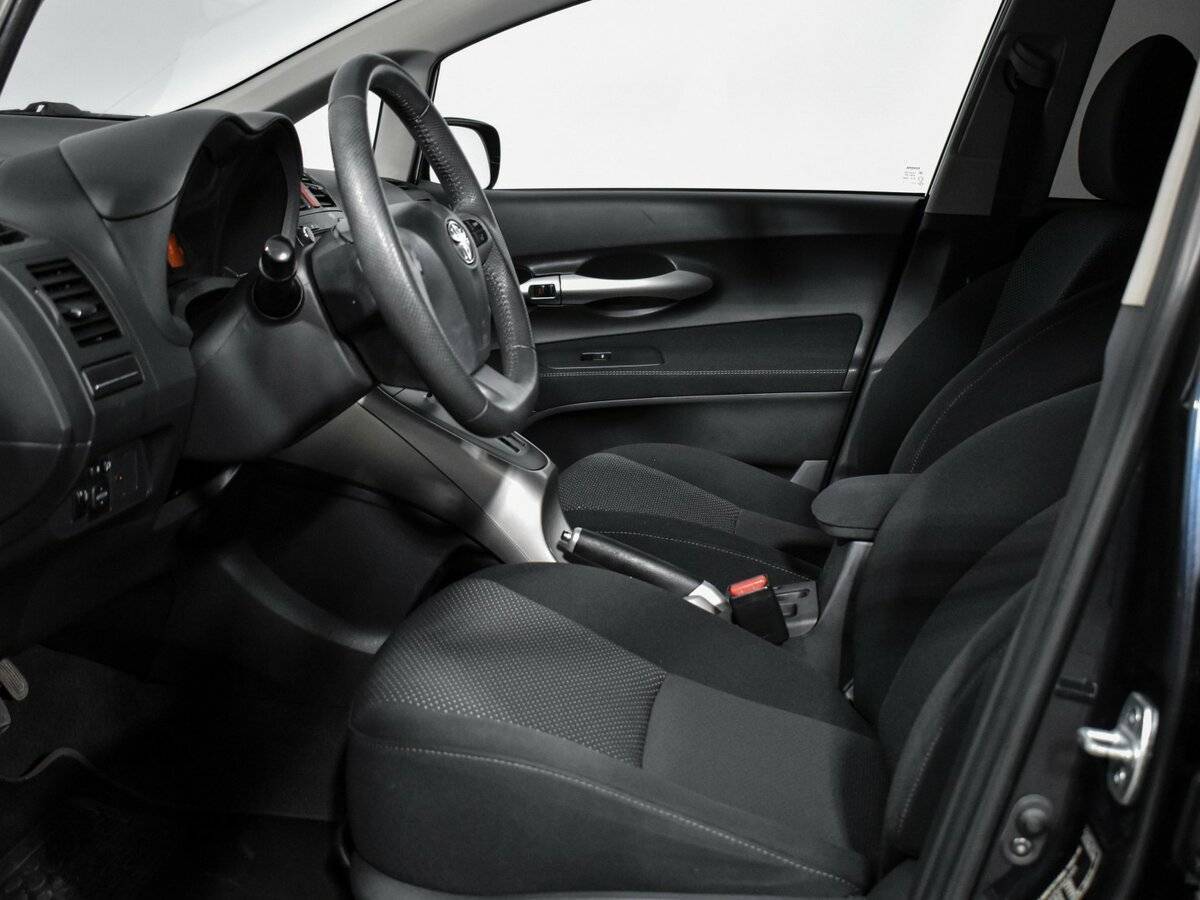 Toyota Auris, 2012 Фото №12