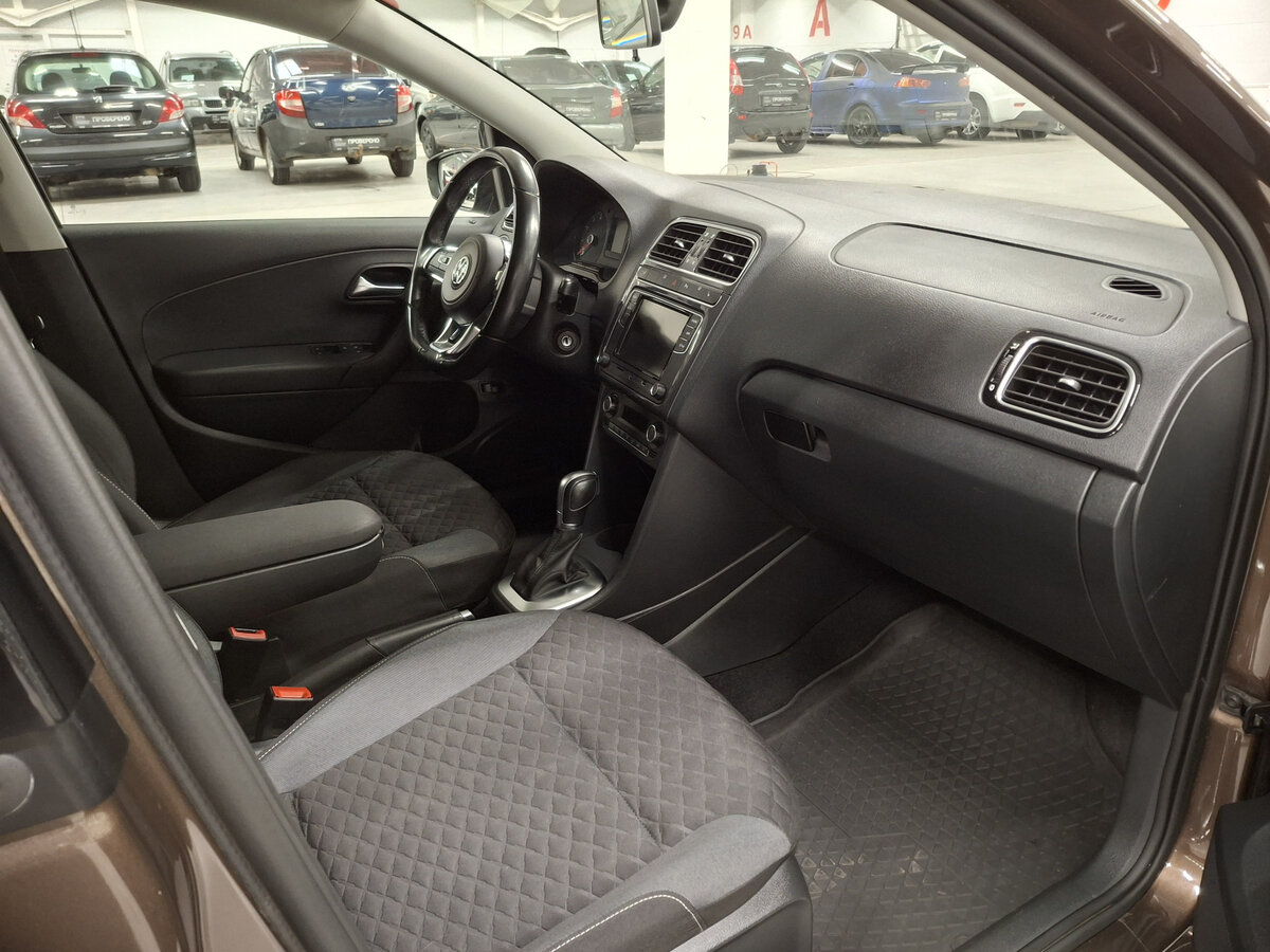 Volkswagen Polo V Рестайлинг, 2018 Фото №11