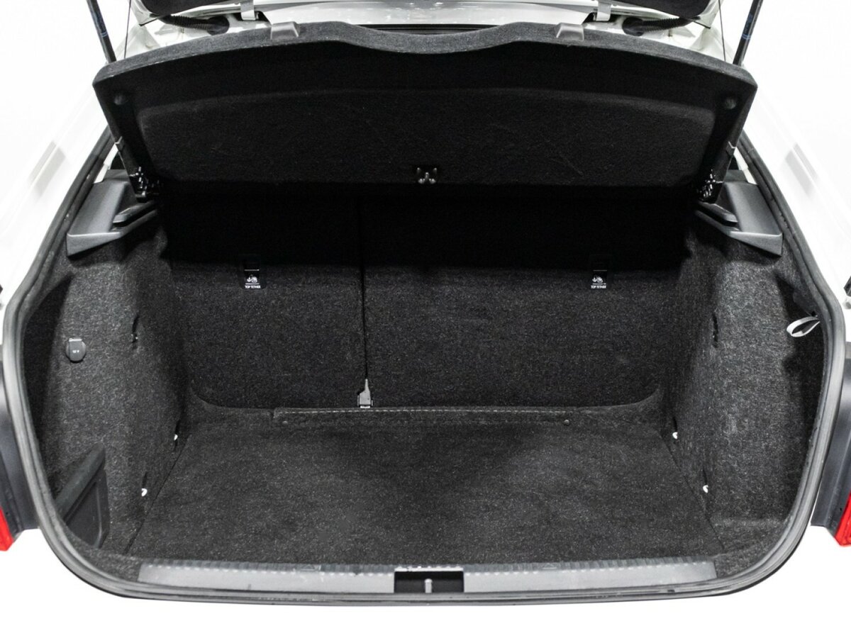 Skoda Octavia III (A7) Рестайлинг, 2019 Фото №17