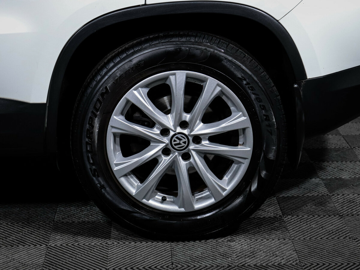 Volkswagen Tiguan I Рестайлинг, 2013 Фото №11