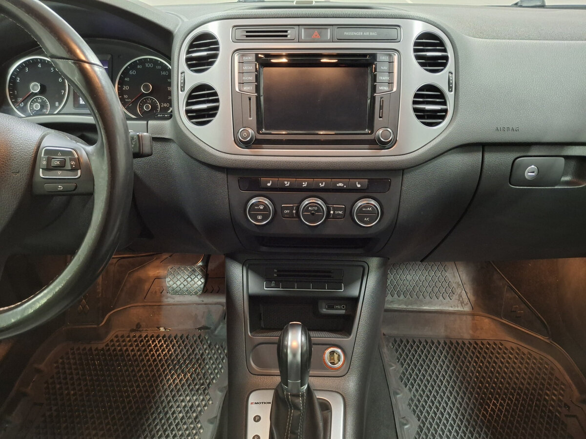 Volkswagen Tiguan I Рестайлинг, 2016 Фото №15